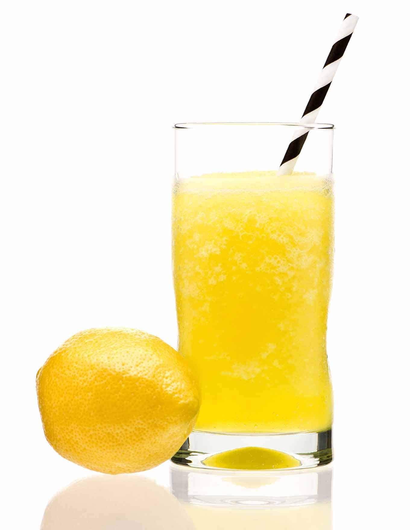 GR 740 SCIROPPO AL LIMONE TOSCHI PER GRANITE E COCKTAIL IN BOTTIGLIA PER GELATERIE PASTICCERIE E BAR