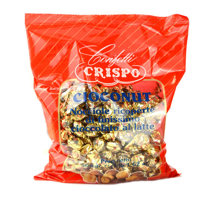 CESTO FESTE CON CILIEGIE VERDI E ROSSE CANDITE, AMARENE TOSCHI IN CONTENITORE CERAMICA DECORATO, OLIO AL TARTUFO BIANCO E NERO E OLIO AL PEPERONCINO + SELEZIONE DI CIOCCOLATINI CESTO REGALO